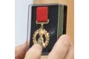 Дмитриев привез Надсадину медаль за крутость Южно-Сахалинска
