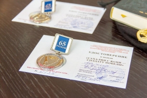 Участники встречи с сахалинскими волонтёрами СВО прослезились от рассказа про письма бойцам